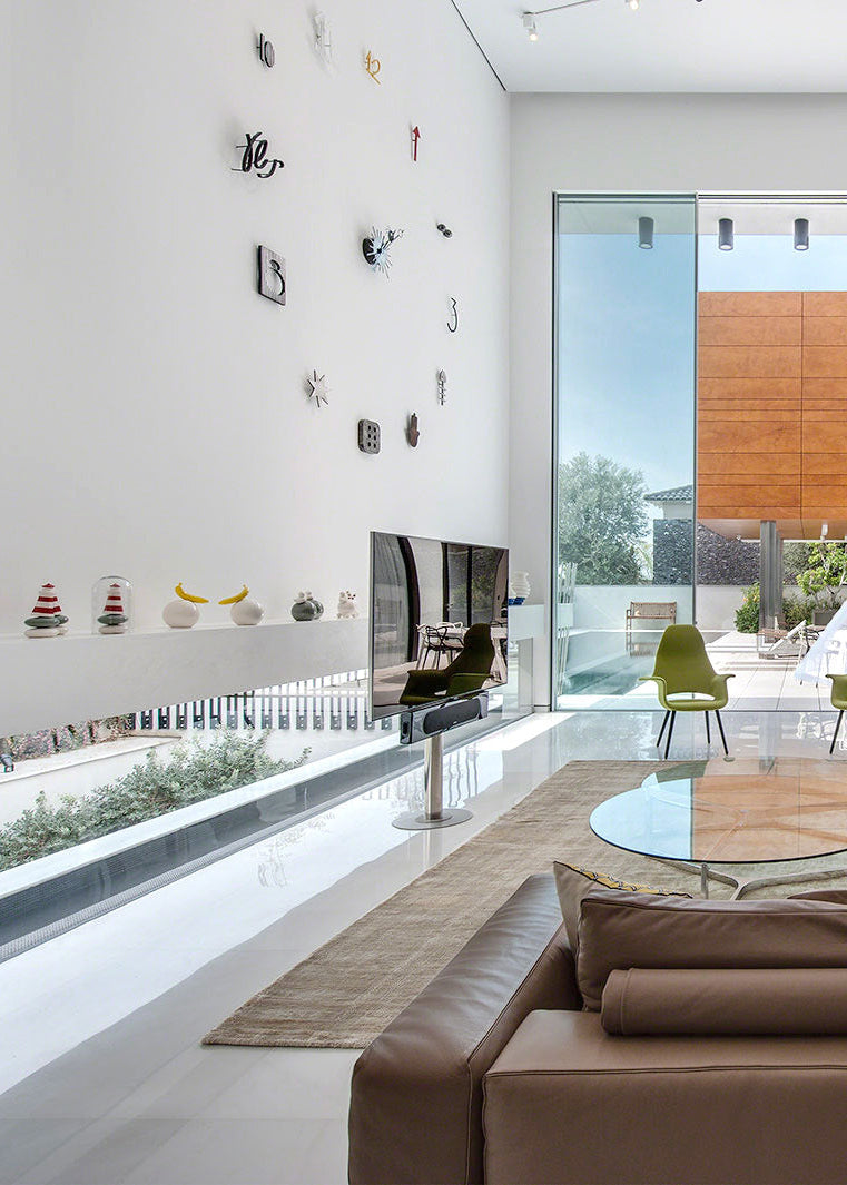 פסל בננה על כדור