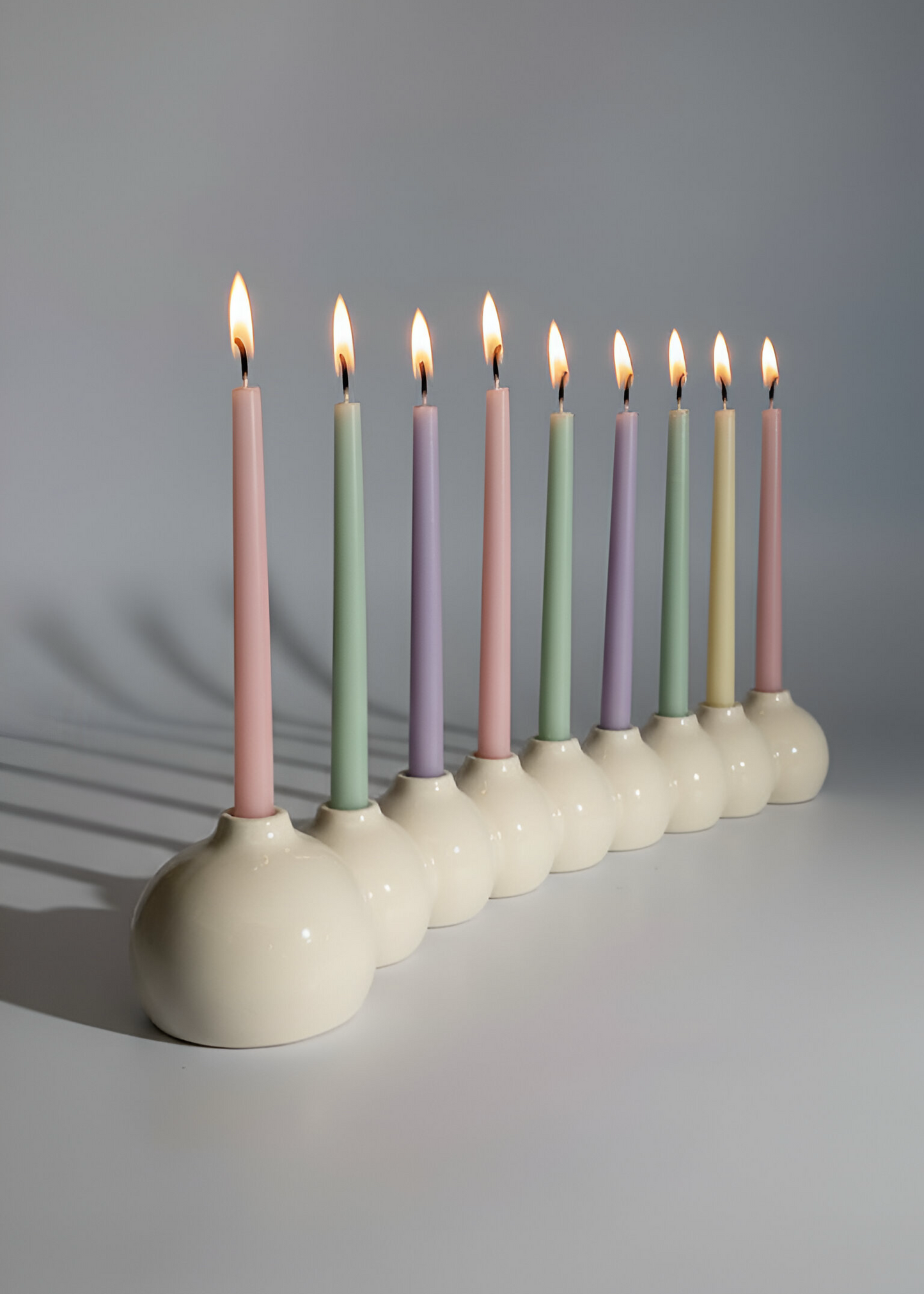 חנוכיה מגניבה מקורית ומיוחדת לעיצוב אישי עם קעקועים | עיצוב ישראלי יוקרתי